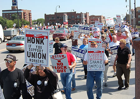 Locked-out workers take message to Crystal Sugar’s doorstep