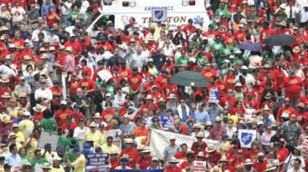 N.J. public workers stand up to looting