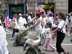 Chicagoans march to stop deportations