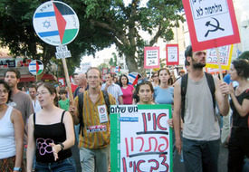 Israelis march for peace