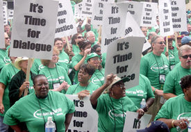 Thousands rally in support of health care workers