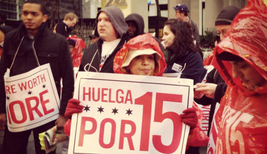 Chicago retail and fast food workers rally for $15