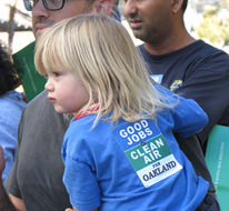 Workers, Oakland residents press Clean Trucks Program