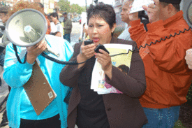 Hundreds rally at Bank of America to stop home foreclosures