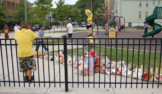 Lifting Chicago handgun ban is not justifiable, activists say