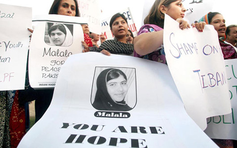 Pakistan rallies around Malala Yousafzai
