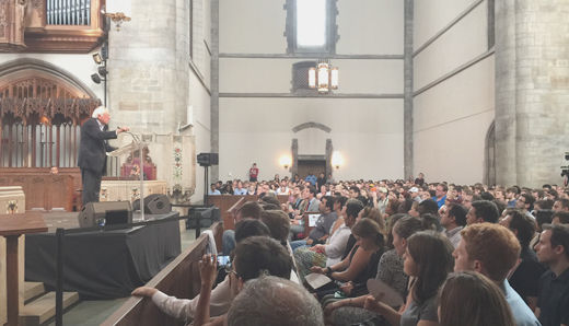 Sanders visits University of Chicago