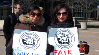 Graduate workers at UIC rally