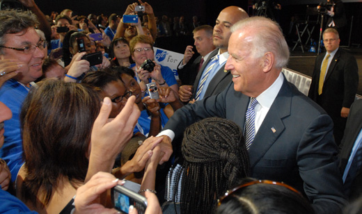 Biden draws cheers at AFT convention