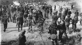 Ten dead, a hundred injured in bloodstained Chicago field