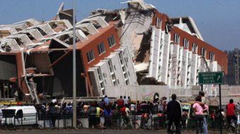 Powerful quake hits Chile, tsunami floods coast