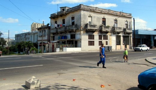 Obama threatens veto of tighter curbs on Cuba travel