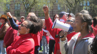 CWA rallies for contracts at AT&T