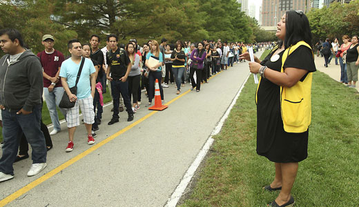 Video: DREAMers go to Navy Pier for “deportation relief”