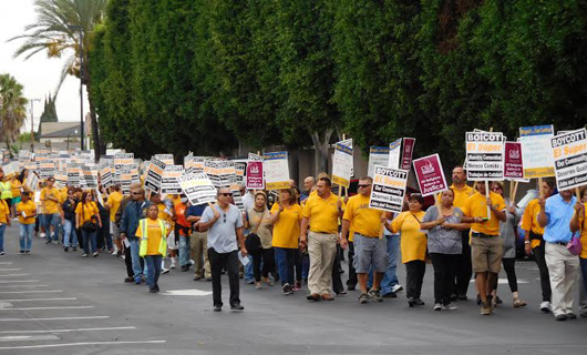 El Super workers continue fighting after 720 days with no contract