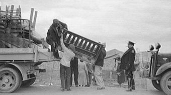 Today in Labor History: Tenant farmers sit down in highway