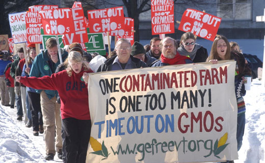 Five million farmers sue Monsanto for “taxing production”