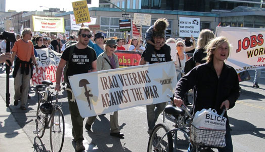 Thousands demanding jobs jam Oakland streets