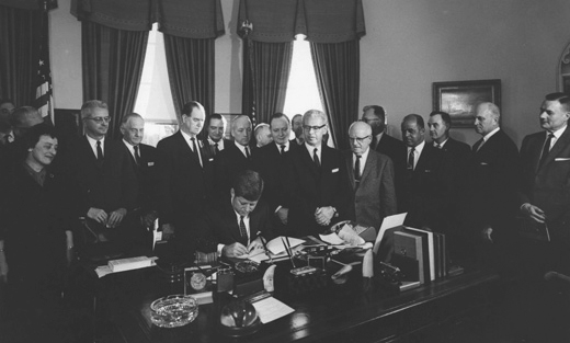 Today in labor history: Federal workers gain the right to join unions