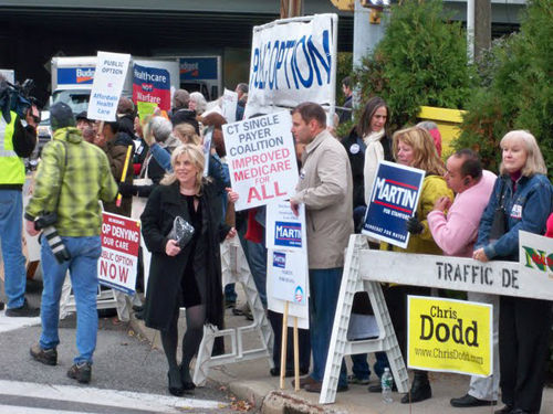 Connecticut health care advocates support Dodd