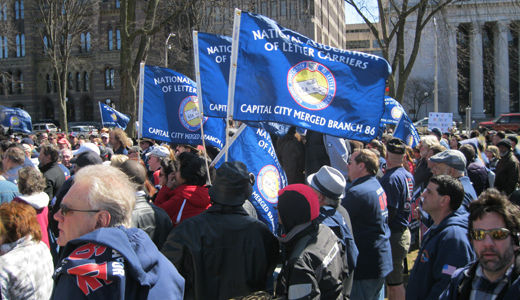 Letter carriers rally for six day delivery