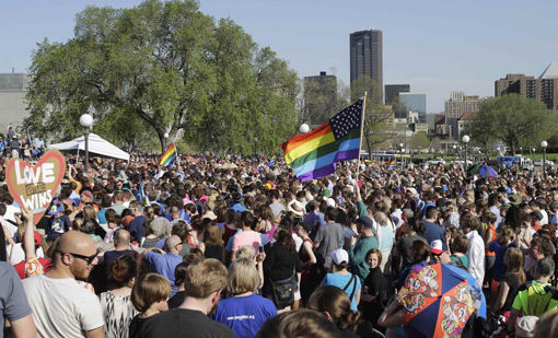 Minnesota celebrates national love