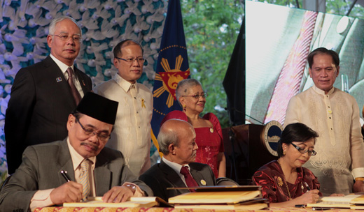 Philippine government signs historic peace deal