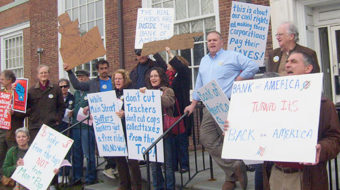 Protesters demand Bank of America pay taxes