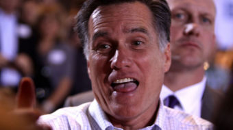 Romney’s plane window flub shows his head’s in the clouds