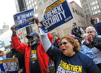 Retirees rally at Ohio commission hearing