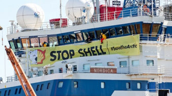 Greenpeace occupiers fight Shell’s Arctic drilling
