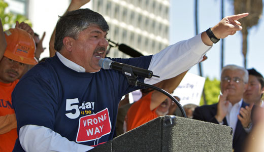 Trumka lauds low-wage workers’ progress in self-organizing