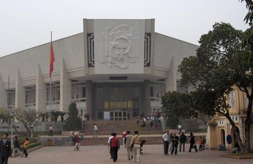 Marking 30 years of economic reform, Vietnam moves ahead