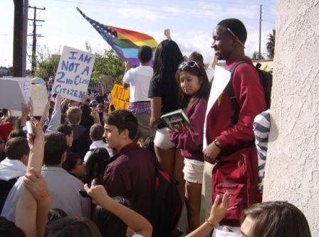 Hate group overwhelmed by pro-LGBT counter-protest