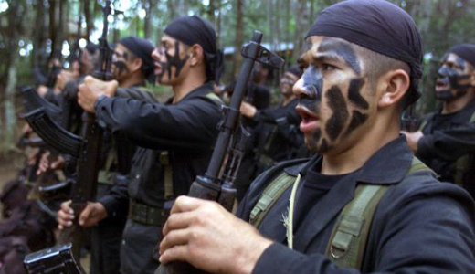 Colombian paramilitaries advance as peace plebiscite approaches