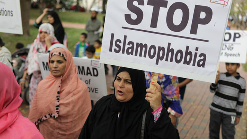 Local lawmakers unite to combat anti-Muslim attacks