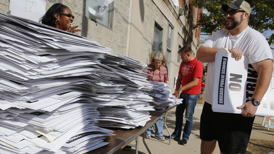 Chicago Teachers Union averts strike, reaches tentative agreement