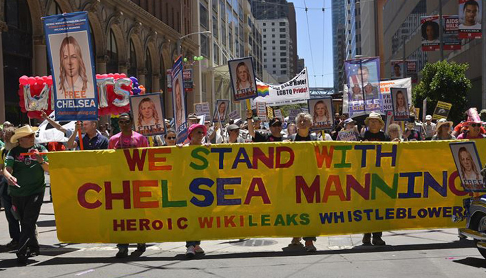 Obama shortens Chelsea Manning’s term