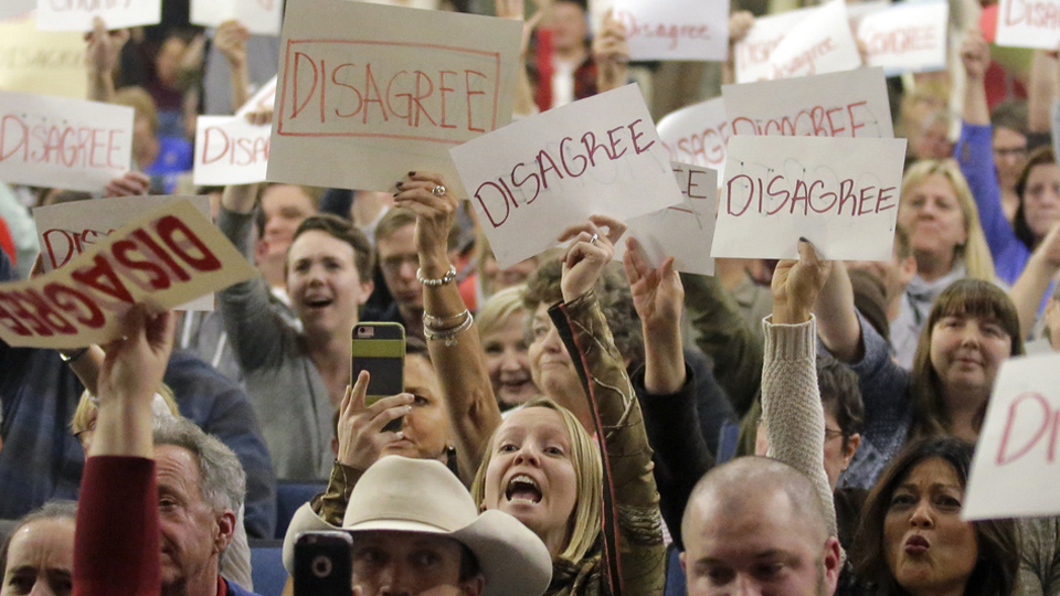 Unionists join in at town halls as resistance to Trump builds