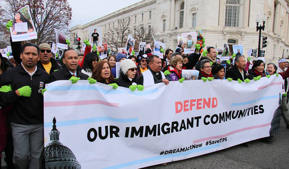 Demonstrators bring Dreamers, TPS cause to Trump’s doorstep