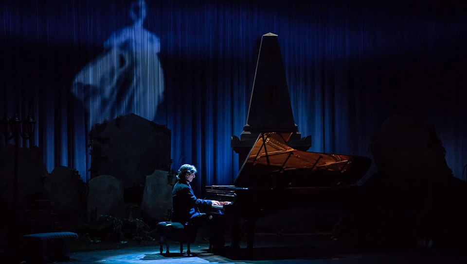 Hear Beethoven roar in Hershey Felder’s new biographical treatment