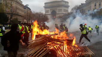 “Revolution” sweeps France; people demand Macron resign