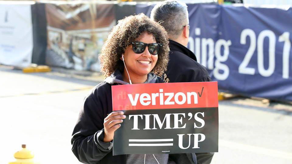 Senators to Verizon subcontractor: End pregnancy discrimination