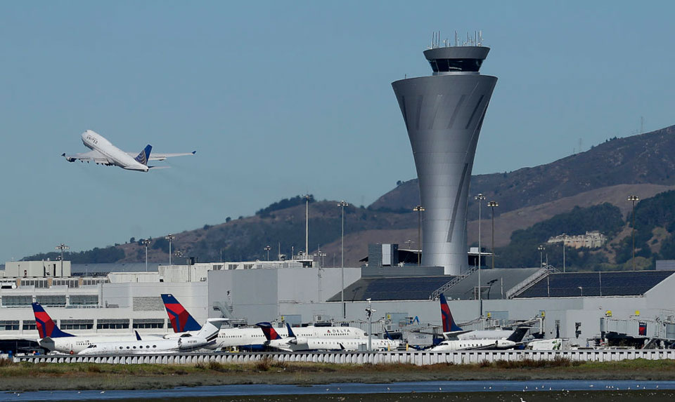 Top airline pilot: Trump shutdown making it dangerous to fly