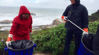 Trump plays to his base as shutdown hurts rest of country