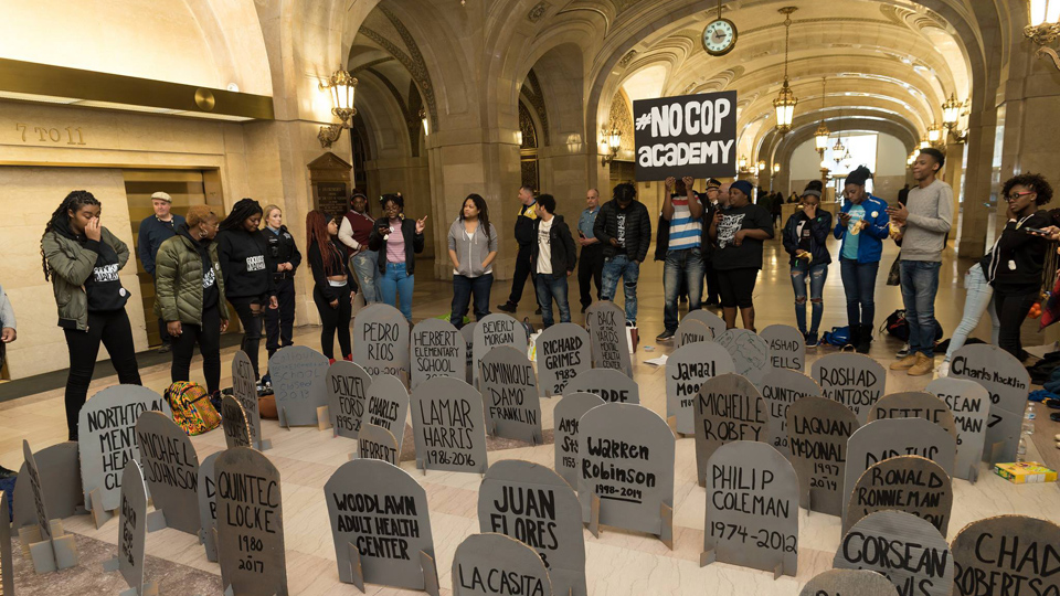 Chicago aldermen lock out the people and call the cops