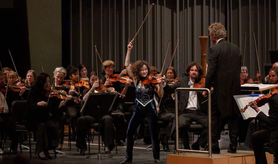 Royal Scottish National Orchestra offers Danny Elfman’s violin concerto