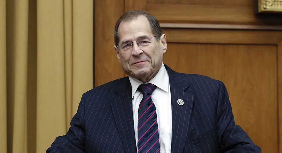 House issues ultimatum to Barr to release full Mueller report