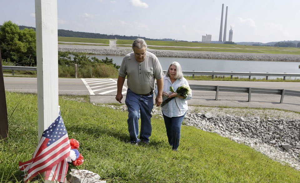 Cleanup workers left sick and dying after coal ash spill