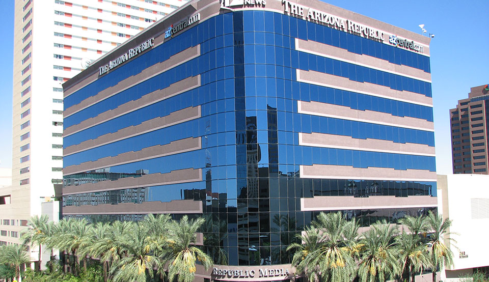 Faced with big merger threat, “Arizona Republic” staffers move towards unionization